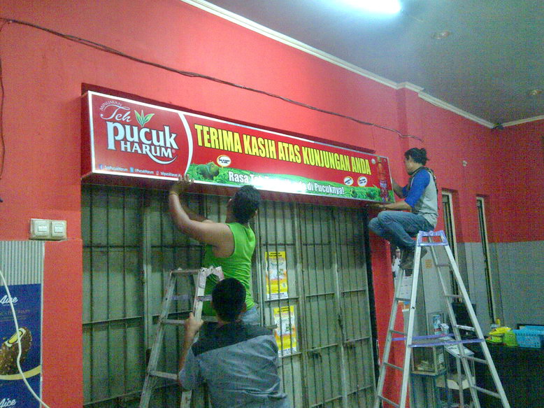 Ulasan Bikin Plang Nama Toko